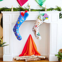 Lade das Bild in den Galerie-Viewer, Snowy Day Strumpf Advent - Sarah's Silks