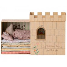 Lade das Bild in den Galerie-Viewer, Prinzessin auf der Erbse, Große Schwester Maus von Maileg