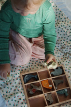 Lade das Bild in den Galerie-Viewer, 9 Holztiere in einer Box - Konges Slojd