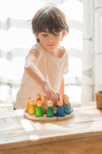 Lade das Bild in den Galerie-Viewer, Grapat Jahreszeitenkalender nach Waldorf Holzspielzeug Grapat
