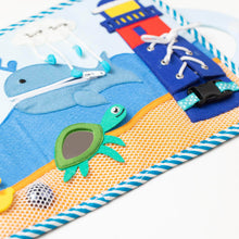 Lade das Bild in den Galerie-Viewer, Magischer Fisch - 2 Seiten Mini Quiet Book

