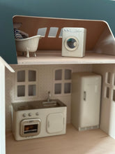 Lade das Bild in den Galerie-Viewer, Miniatur Waschmaschine Puppenhaus Maileg
