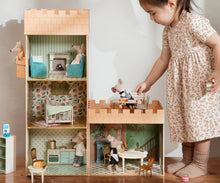Lade das Bild in den Galerie-Viewer, Miniatur Kamin Puppenhaus Maileg
