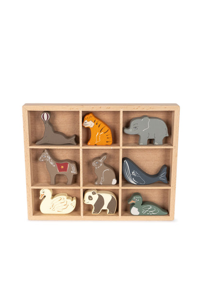 9 wooden animals in a box - Konges Slojd