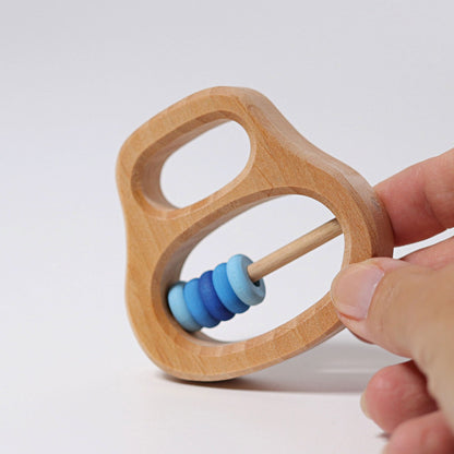 Klipp Klapp blue teething ring by Grimm's
