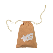 Lade das Bild in den Galerie-Viewer, Geschenkbeutel Shooting Star embroidery Caramel - Fabelab
