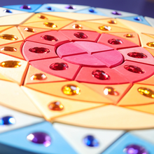 Lade das Bild in den Galerie-Viewer, Glitzermandala Sonne Grimms

