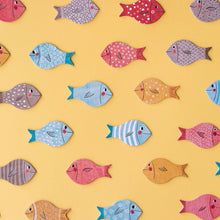 Lade das Bild in den Galerie-Viewer, Lernspiel &quot;The whale &amp; the fish&quot; Spiel &amp; Puzzle von londji - ab 3 Jahren
