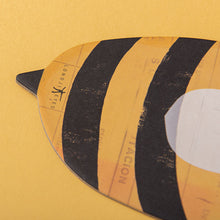Lade das Bild in den Galerie-Viewer, Insect Eye Biene - Kaleidoskop londji - ab 3 Jahren
