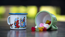 Lade das Bild in den Galerie-Viewer, Michel aus Lönneberga und Ida Emaillebecher / Tasse 250 ml
