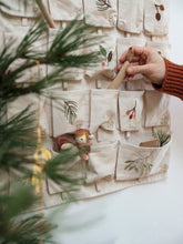 Lade das Bild in den Galerie-Viewer, Adventskalender Weihnachtsgrün - Farbe Natur
