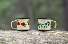 Lade das Bild in den Galerie-Viewer, Emaille-Becher / Tasse Moltebeere 250 ml Blafre
