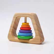 Lade das Bild in den Galerie-Viewer, Greifling Pyramiden-Rassel Regenbogen von Grimm&#39;s
