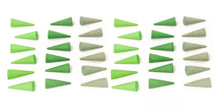 Lade das Bild in den Galerie-Viewer, Mandala Green Cones von Grapat
