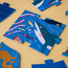 Lade das Bild in den Galerie-Viewer, Großes Puzzle &quot;My Big Blue&quot; von londji - ab 3 Jahren
