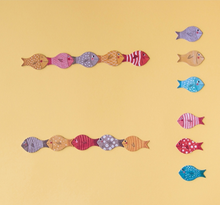 Lade das Bild in den Galerie-Viewer, Lernspiel &quot;The whale &amp; the fish&quot; Spiel &amp; Puzzle von londji - ab 3 Jahren
