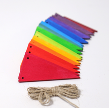 Lade das Bild in den Galerie-Viewer, Wimpelkette Regenbogen Grimms
